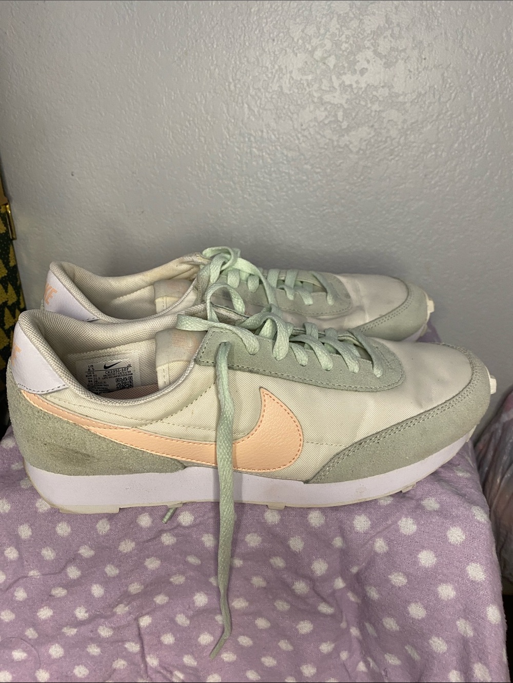 Nike Women's Mint Green and Peach Retro Runner Sneakers size 8.5